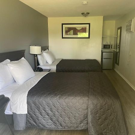 Nites Inn Motel Cornwall Zewnętrze zdjęcie