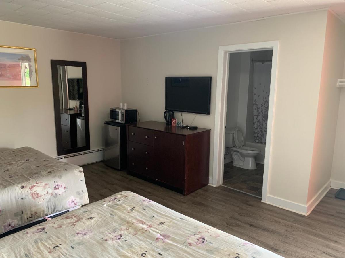 Nites Inn Motel Cornwall Zewnętrze zdjęcie