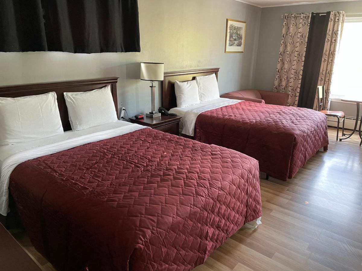 Nites Inn Motel Cornwall Zewnętrze zdjęcie