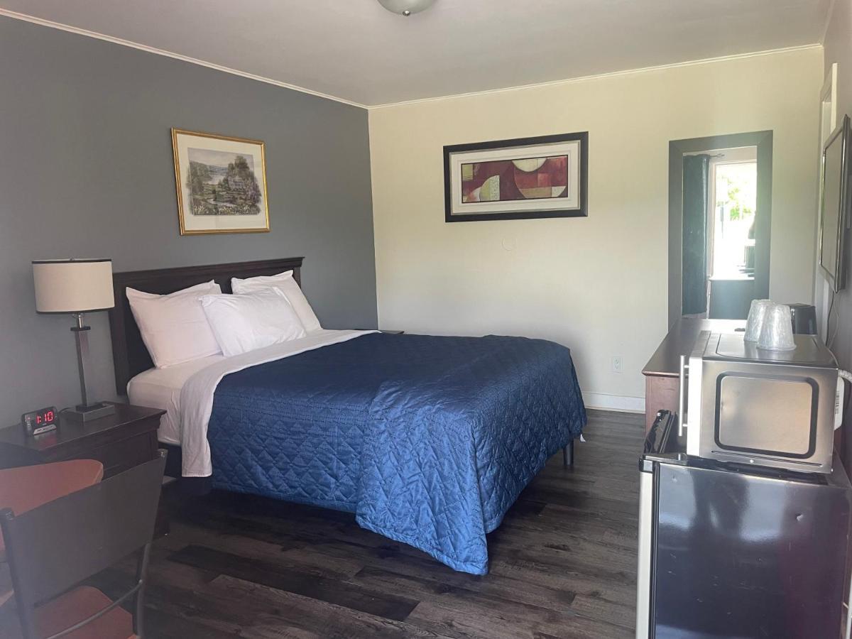 Nites Inn Motel Cornwall Zewnętrze zdjęcie