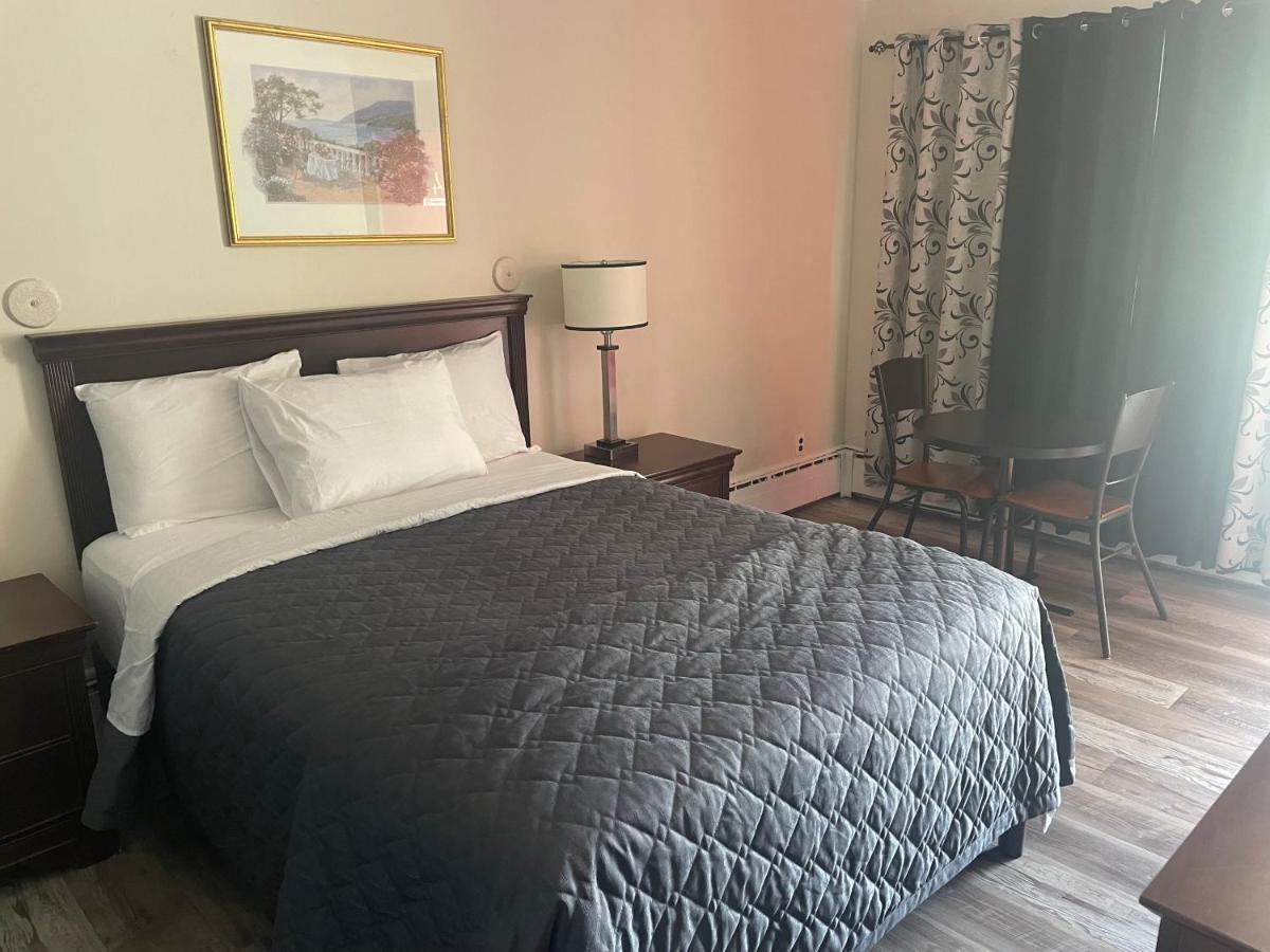 Nites Inn Motel Cornwall Zewnętrze zdjęcie