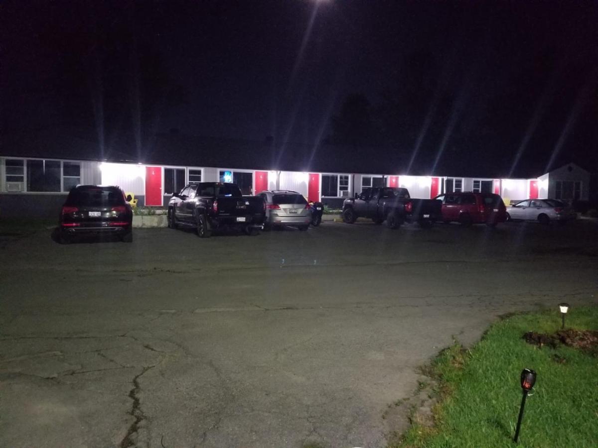 Nites Inn Motel Cornwall Zewnętrze zdjęcie